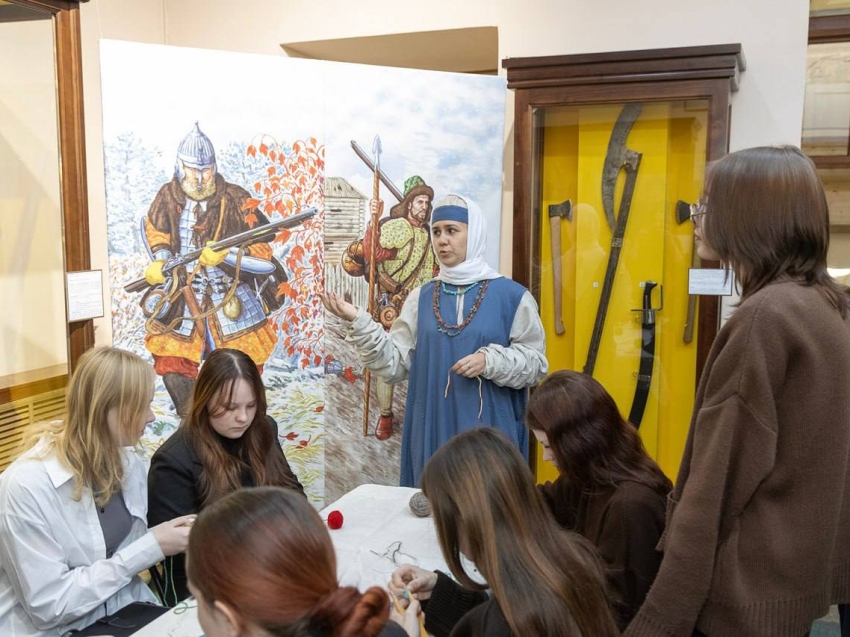 Русский форум: Участникам форума в Чите рассказали о жизни пахарей на экскурсии «День русского крестьянина» 